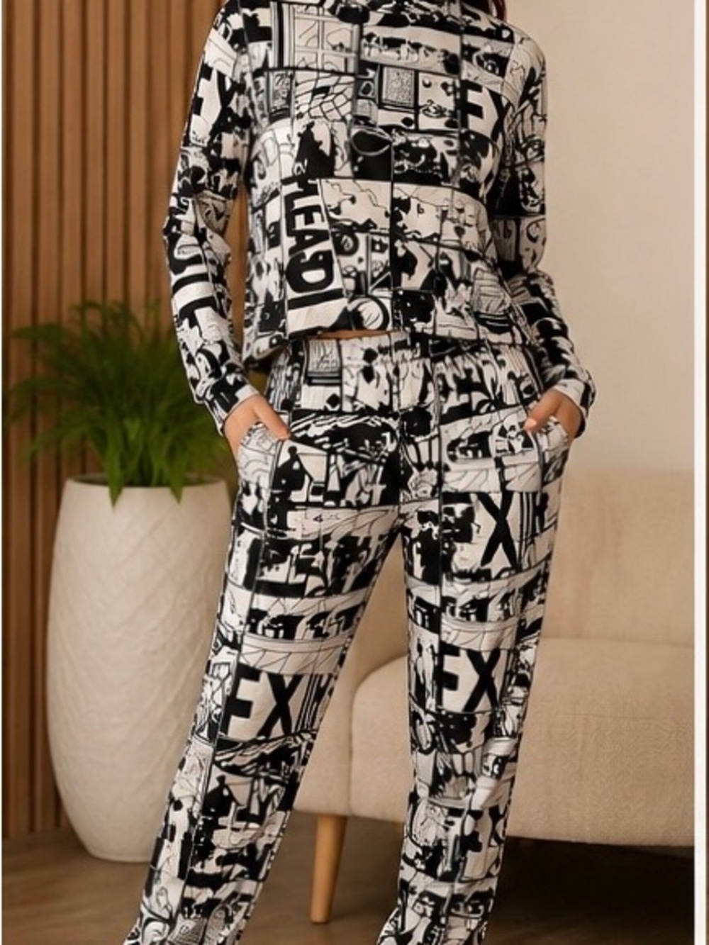 SHEIN Black and White Graphic Print Two-Piece Lounge Set